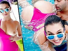 With A Trainer This Sexy, I Need to Work Out Other Parts of My Body Too