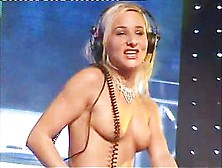 venus2009 05 hally-thomas