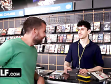 When sarah,  the cougar of nick’s fantasies entered his store,  the stud wasn’t able to converse to her - mylf