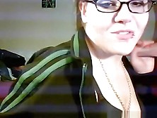 Hot nerdy glassed emo girl blows her bf's cock on cam