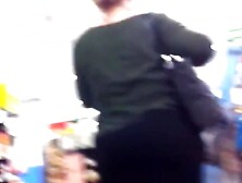 Candid Ass: BIg Ass Blonde Milf