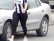 Lindas caderas y cameltoe (leggins)