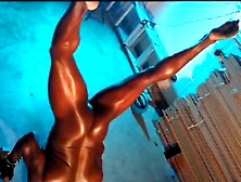 A lil joy with calisthenics and martial arts.. in the nudes ????????