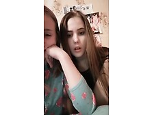 teen 18+ Teasing Her Titties On Periscope