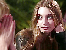 Les babe pussylicked outdoors before orgasm