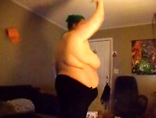 Fat wife playing just dance - CassianoBR