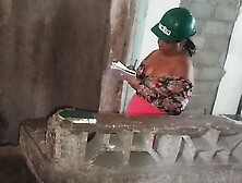The boss goes to supervise the work and while the workers arrive she masturbates and ends up rich