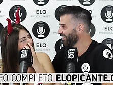 SARA BLOND CHUPA LA PALETA BON BON BUM EN EL CUARTO PICANTE