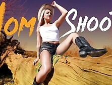 Heather Hendrix Gets Lost In The Middle Of Nowhere,  She Feels Absolutely Anxious