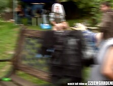 Ogrod&oacute;wka - czyli sex imprezka pod chmurką