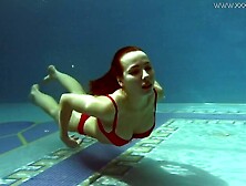 Juicy Russian Babe In The Pool - Lina Mercury