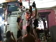 Chicas Calientes Borrachas En Fiesta