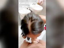 El Caliente Me Convence De Coger En El Baño Aunque Estén Todos Afuera..  Creampie