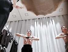 Changing Room Spy Girl sees Cam