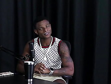 Não gosta de um beijo grego,  corta seu tesão,  e seu fetiche é ficar amarrado vendo duas mulheres se pegando - Will Mastro (SHEER