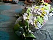 mãe dormindo de calcinha