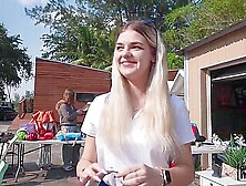 Hesgotrizz - Lucy Lotus And Marlo Yard Sale