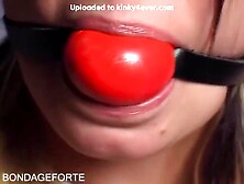 Lesbian Fingering In Bondage Forte 01