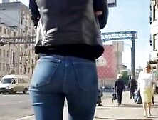 Candid ass teen voyeur