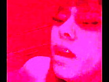 Voy a un club swinger y me meto en una caja y no se quien me cogera solo sentire y gritare