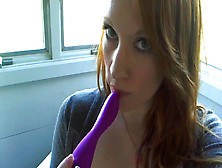 Redhead beauty shows a juicy booty