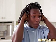 Sexually excited Mum Danielle Renae Trying to Have a Recent Bundle of Enjoyment