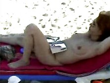 Nue Sur La Plage