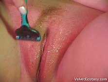 VelvetEcstasy Video: Honey Of A Peach