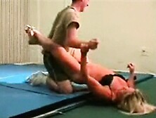 mixed wrestling fbb Christine Fetzer bodybuilder scissors