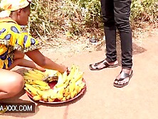 Ebony banana seller chick seduced for a beauty nailed