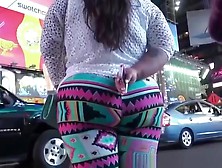 Big ass and thick thighs in leggings