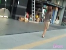 Enticing metropolitan oriental slut gets surprised during sharking odyssey