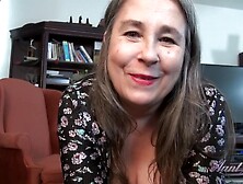 Attractive tootsie's mature step mom dirt