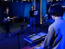 London Grammar Wrecking Ball Bbc Radio 1 Live Loun