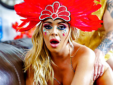 Festive MILF Vivianne Desilva gets boned in the living room