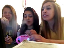 3 Smoking Girls