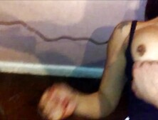 HERMOSA MOROCHA DE CULO ESTRECHO.  CHUPADA DE COÑO CONCHA Y DEDOS EN EL CULO