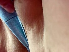 At Kærtegne En Nabo, Mens Hans Kone Er På Arbejde.