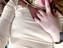 Fetish Close.  Showing U My Aperture Very Close and Playing with My Body!