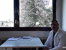 Thin Teeny Julia Juice with Dreadlocks tricked to Cream pie Fuck at Gyno Exam