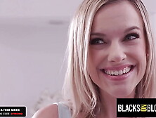 Sweet Married Blonde Cheats With Hung Muscle Lover in Vegas - Lindsey Lakes