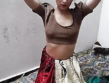 Chachi ki chuchi daba kar choda bur faad diya