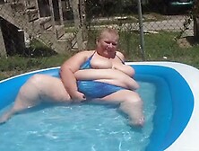 Ssbbw Milf Flashing Outdoors In A Pool