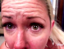 Come-hither chick at amateur milf scene