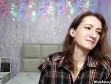 Afghan amateur babe flashing boobs on solo webcam show
