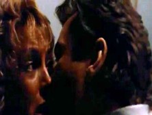 woman strangled on plane