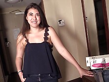 Piernuda regresa con su chulada de culo para hacer anal.