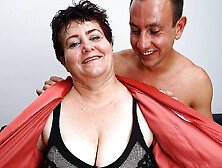 Horny Mature Bbw Getting Seduced In The Shower - MatureNL