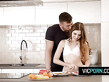 Alluring babe Miriam More wants sex before breakfast