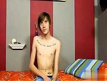 Video Gay Sex Euro Young Nick Has Arrived To Share A Solo